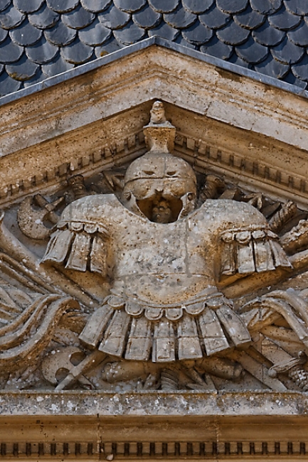 Chateau du Champ de Bataille-019